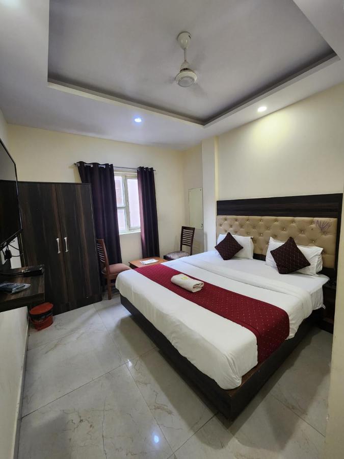 Hotel Sun plaza Luxury Nueva Delhi Exterior foto